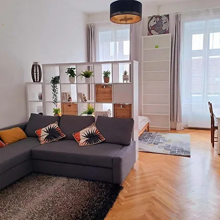 Sunny & Elegant Large Flat Next To Parliament Apartment Budapest Exterior photo