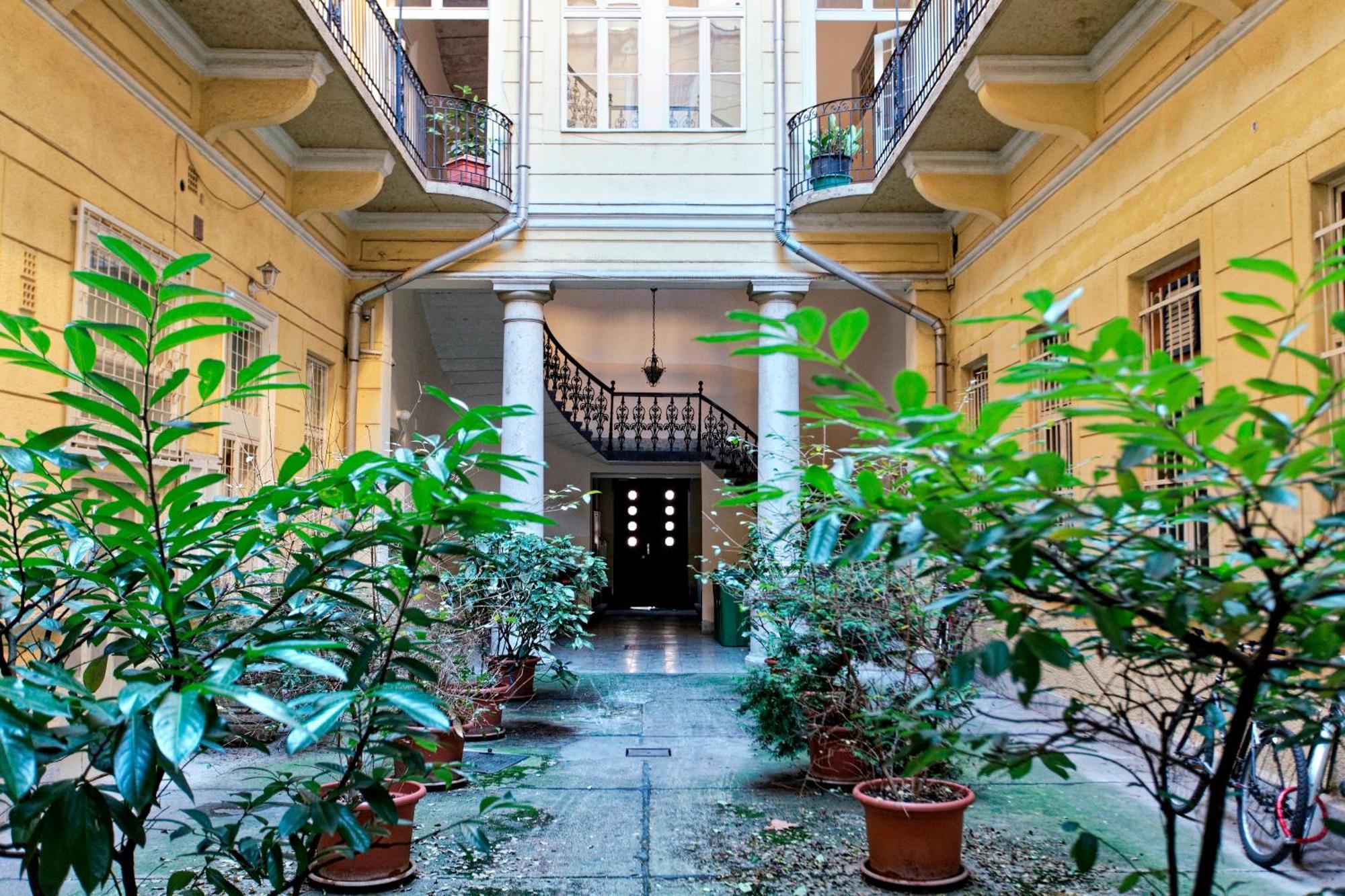 Apartament Sunny & Elegant Large Flat Next To Parliament Budapesta